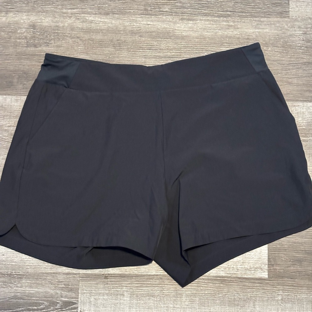 Walter Hagen Women's Black Athletic Shorts